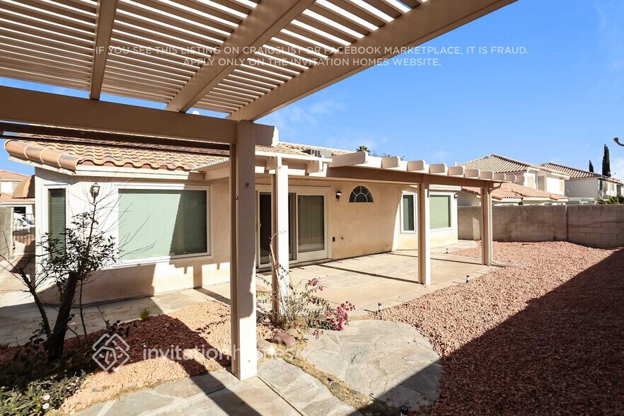 Building Photo - 8613 Copper Mountain Ave