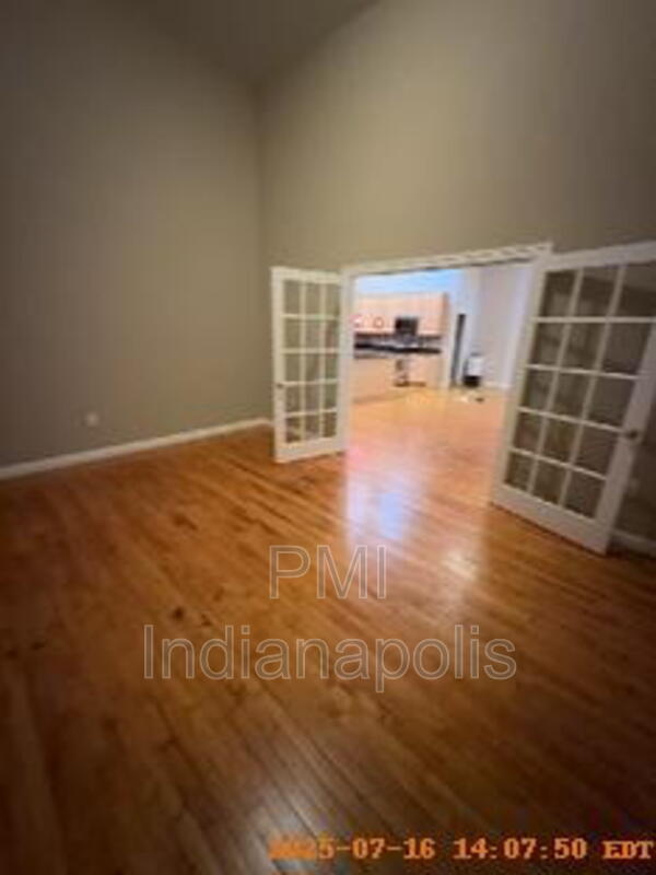 Building Photo - 141 S Meridian St