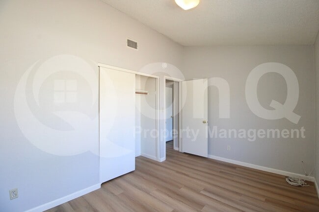 Building Photo - 2329 E Folley St