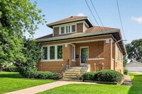 Building Photo - 708 McCarthy Rd