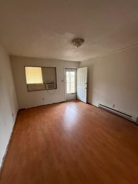 Building Photo - 309 N Hall St