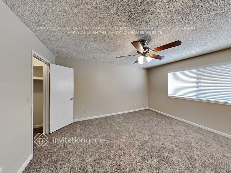 Building Photo - 9023 W Harmont Dr