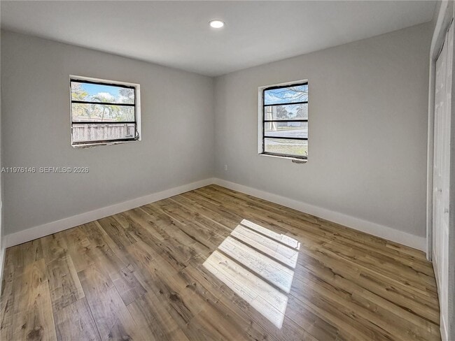 Building Photo - 5245 SW 98th Ct