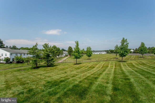 Building Photo - 207 Hampshire Dr