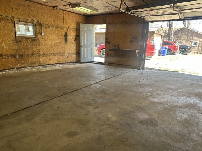 Building Photo - 225 W 1st St