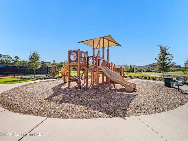 Building Photo - 2192 Vinifera Dr