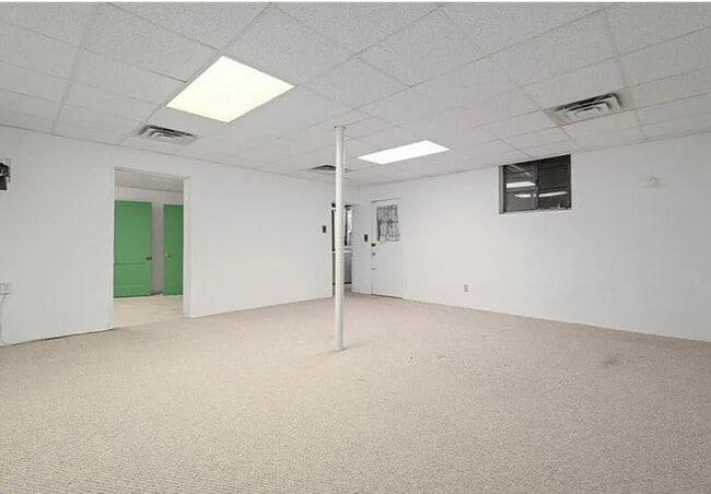 Building Photo - 136 Riverview Ter