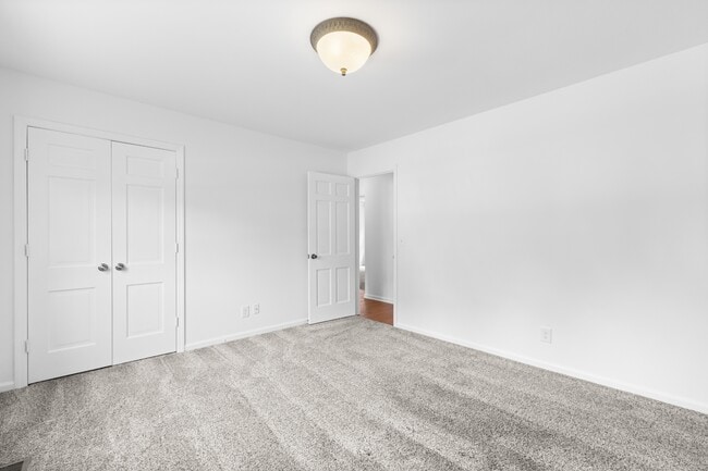 Building Photo - 1009 Plateau Ln