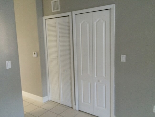 Building Photo - 1663 SE 29th St # 109