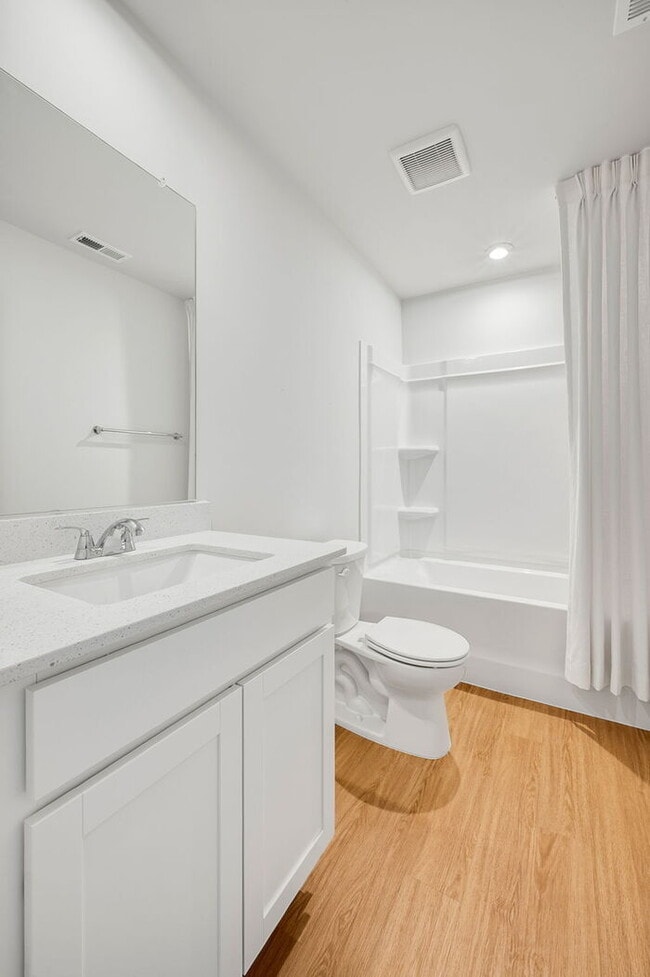 Building Photo - 3 Bedroom Single-Family Home with 2-Car Garage in Glen Allen (23060) – $2,650/mo