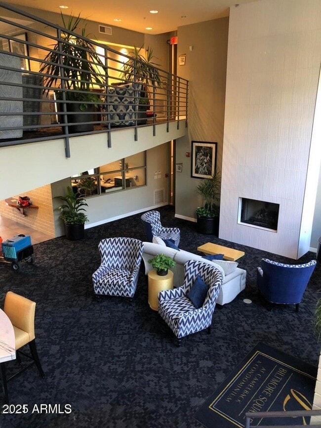 Building Photo - 1701 E Colter St