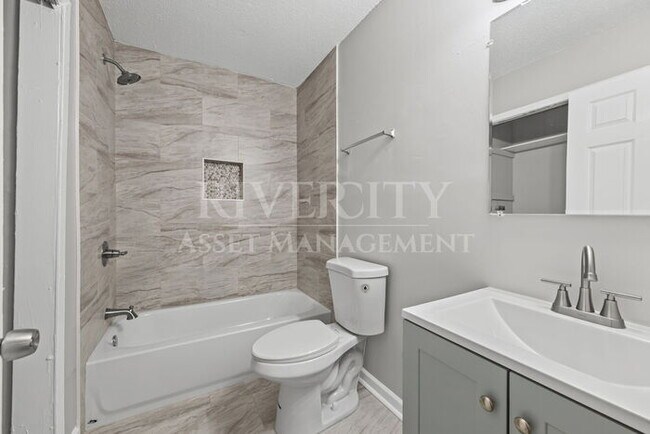 Building Photo - A Must See!!!!! Section 8 Friendly & Ready...