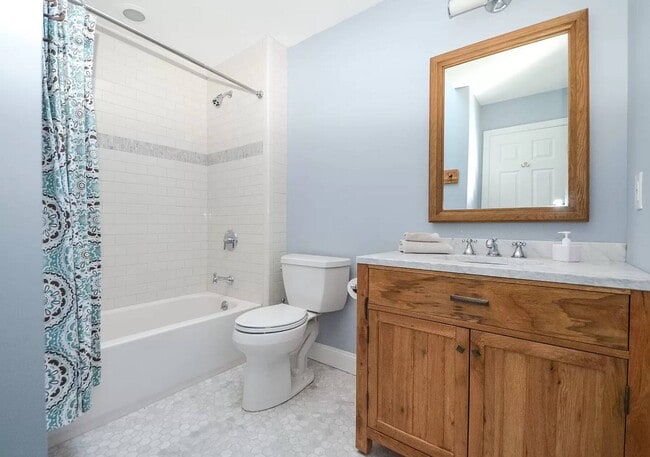 Building Photo - 44 Tansey Ln
