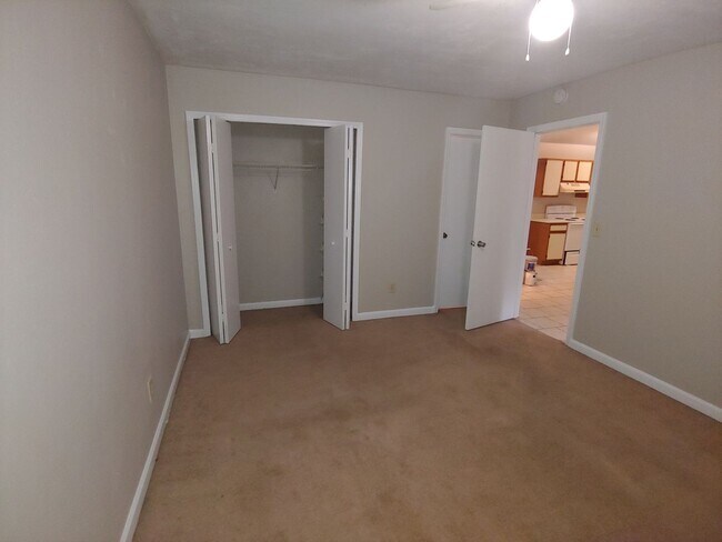 Building Photo - 2 BR / 2 BA Single Family Home