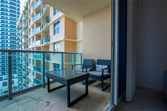 Building Photo - 2501 S Ocean Dr