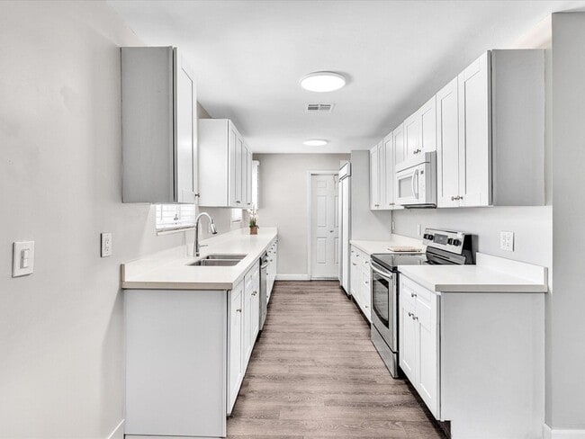 Building Photo - 54 SW 16th St