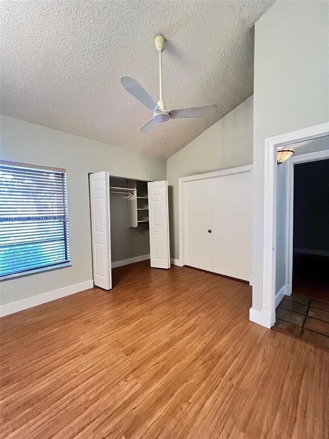 Building Photo - 7512 SW 95th Pl