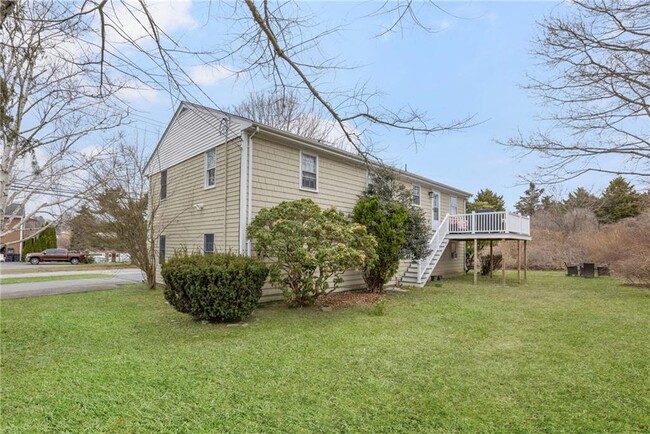 Building Photo - 384 Valley Rd