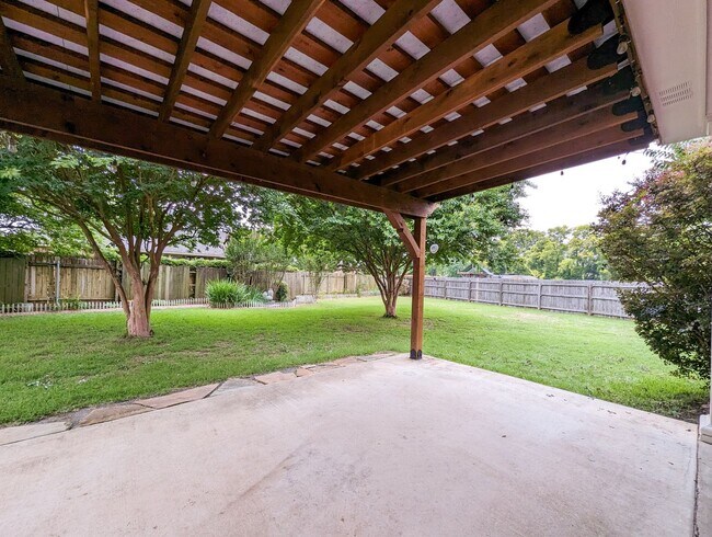 Building Photo - North Bossier Rental