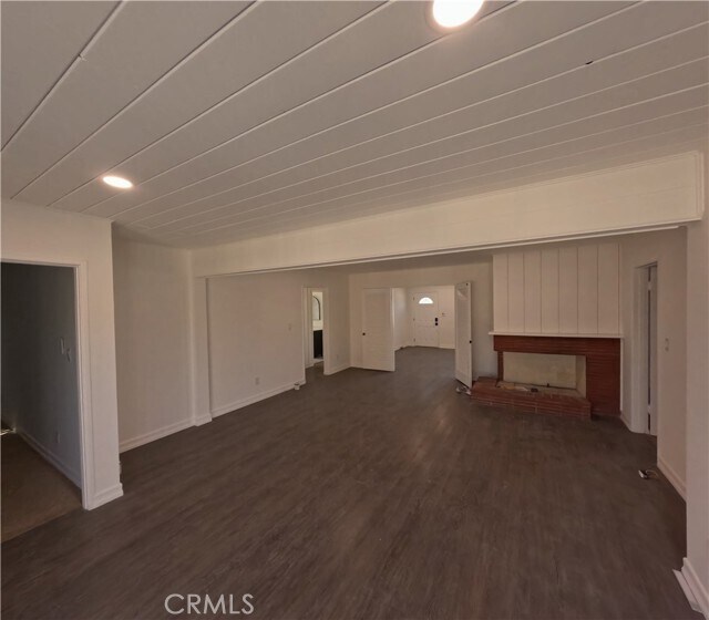 Building Photo - 255 W La Verne Ave