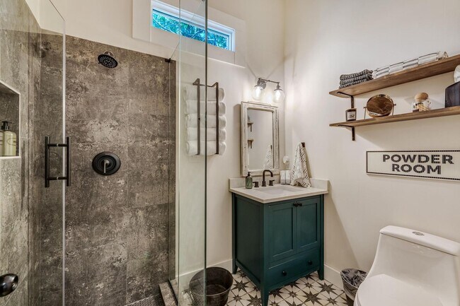 Building Photo - Fully Furnished Sleeps 8 with 3 Full Bedrooms and 3 full baths  Parking behind the secured gate