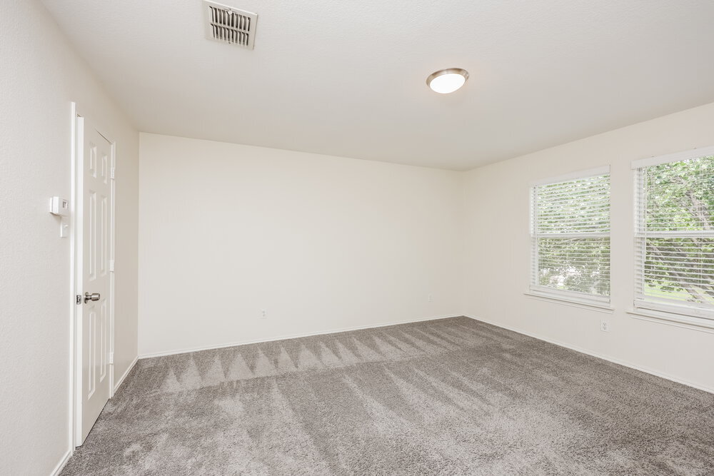 Building Photo - 2216 Overlook Ln