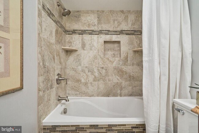 Building Photo - 3340 S 28th St