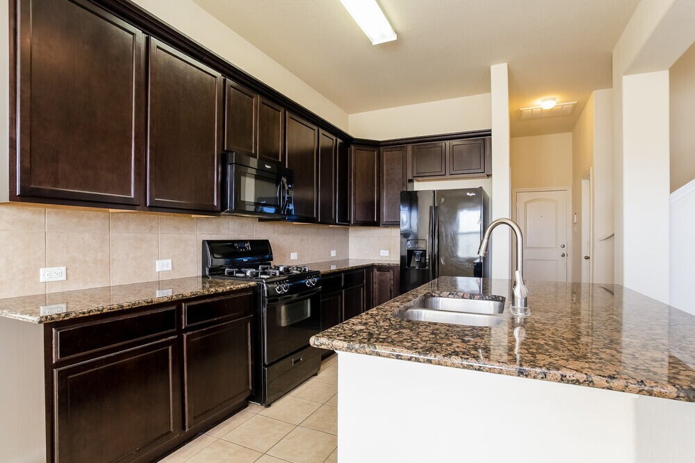 Building Photo - 3014 Rose Trace Dr