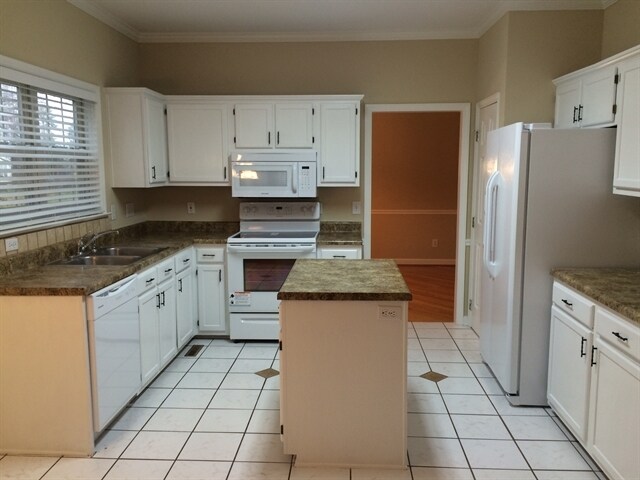 Building Photo - 3520 Huntingridge Drive