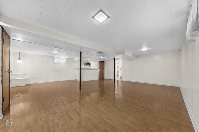 Building Photo - 874 Fairfield Ave