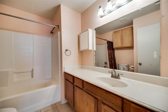 Building Photo - 509 Joyce Way