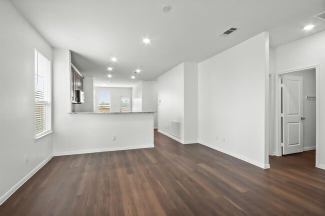 Building Photo - 24705 Cherry Log Ln
