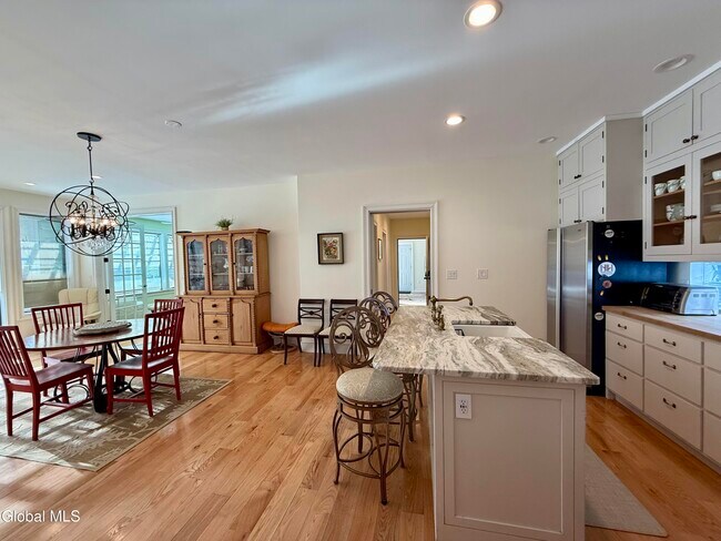 Building Photo - 55 State St