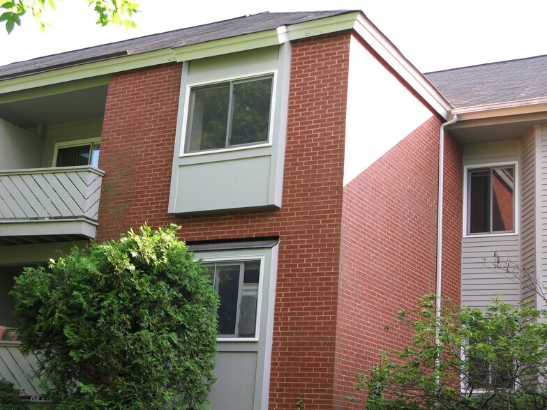 Building Photo - 121 Cluff Crossing Rd