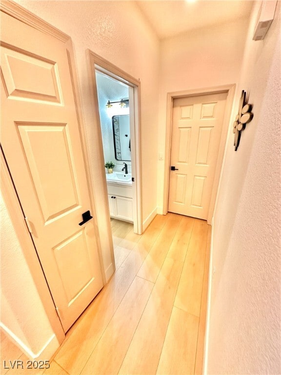 Building Photo - 10195 Queensbury Ave