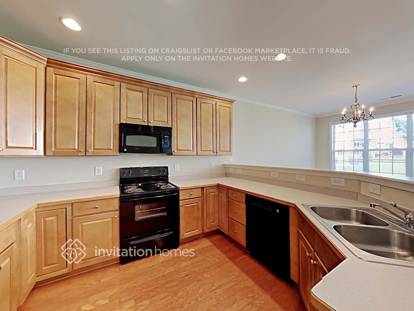 Building Photo - 1410 Nicklaus Dr