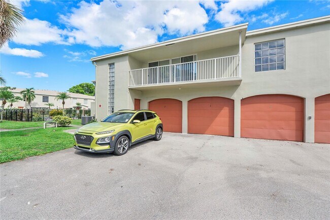 Building Photo - 5850 NW 57th Ave