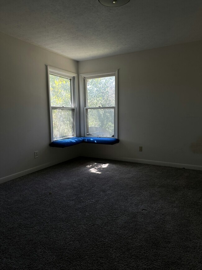 Building Photo - 1439 Wolfe Ln