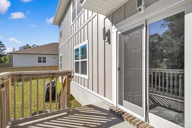 Building Photo - 6076 Rutherford Lp