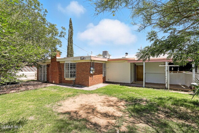 Building Photo - 5709 Hemmingway Dr