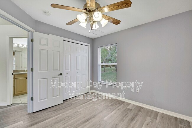 Building Photo - 12052 Jade Ave