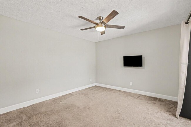 Building Photo - 8114 Oak Trace Way