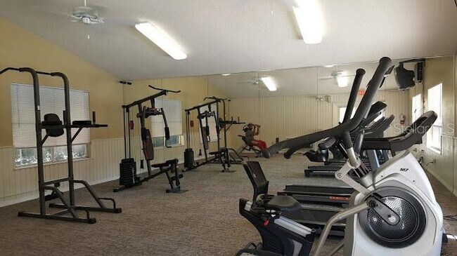 Building Photo - 637 Buoy Ln