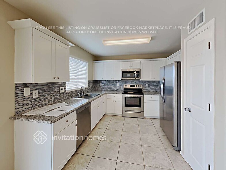 Building Photo - 35382 N Happy Jack Dr