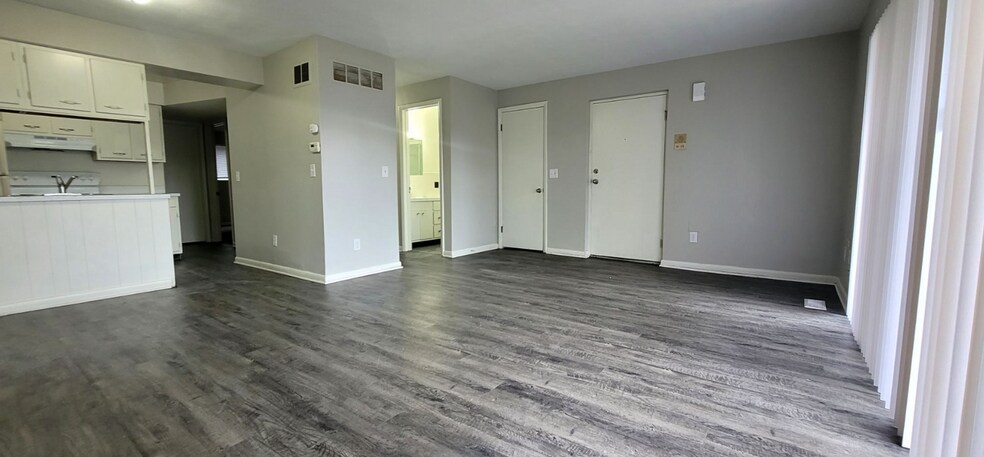 Building Photo - Spacious 2 bedroom 2 bath apartments in Ha...