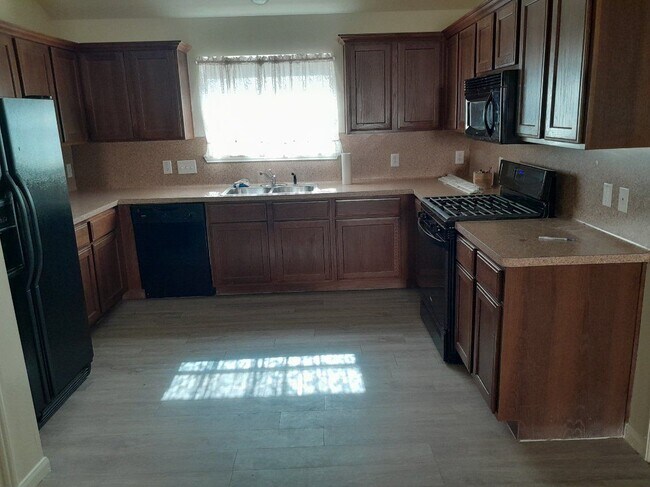 Building Photo - 1919 Doliver Cir