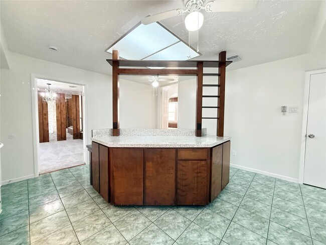 Building Photo - 10423 Kirkshire Dr