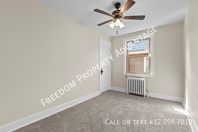 Building Photo - 739 Shady Dr E