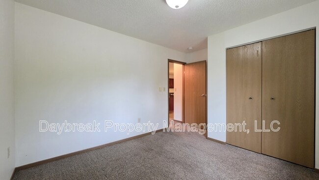 Building Photo - 303 16th St S