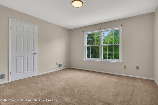 Building Photo - 7 Alpine Trail